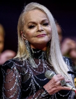 Лариса Долина подала иск на 176 млн рублей по делу о мошенничестве с квартирой Лариса Долина подала иск на 176 млн рублей по делу о мошенничестве с квартирой