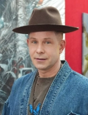 Митя Фомин анонсировал выход дебютной книги: «Может, кто-то отвернется»