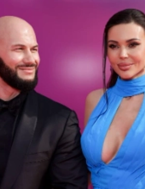 Оксана Самойлова претендует на всю недвижимость после развода: «Денису придется искать новое жилье» Оксана Самойлова претендует на всю недвижимость после развода: «Денису придется искать новое жилье»