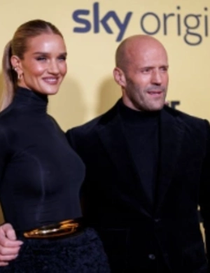 Рози Хантингтон-Уайтли и Джейсон Стэйтем вышли в свет вместе на премьере в Лондоне