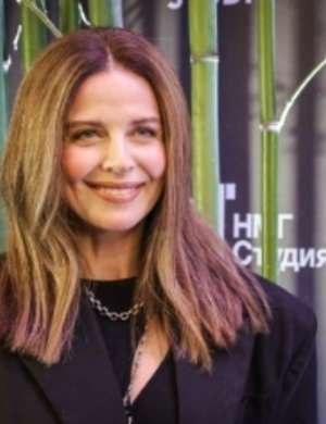 Вещи других людей: Наталия Власова рассказала, как носит винтаж без дискомфорта