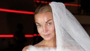 Анастасия Волочкова сообщила о тяжелой болезни: «Покрываюсь волдырями — одни мучения» Анастасия Волочкова сообщила о тяжелой болезни: «Покрываюсь волдырями — одни мучения»