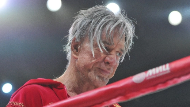 Микки Рурк лишился дома из-за долгов