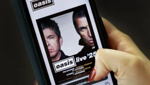 Гитарист Oasis допустил возобновление гастролей группы Гитарист Oasis допустил возобновление гастролей группы