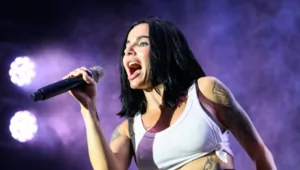 Солистка группы t.A.T.u. Юлия Волкова поздравила дочь с 22-летием Солистка группы t.A.T.u. Юлия Волкова поздравила дочь с 22-летием