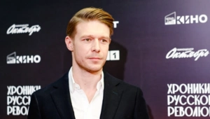 Никита Ефремов выложил фотографии с отпуска с новой девушкой Никита Ефремов выложил фотографии с отпуска с новой девушкой