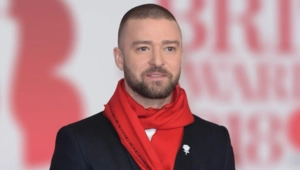 Джастин Тимберлейк подаст иск в суд к властям Лонг-Айленда из-за видео с его задержанием Джастин Тимберлейк подаст иск в суд к властям Лонг-Айленда из-за видео с его задержанием