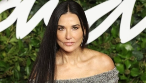 Секрет идеальной фигуры 61-летней Деми Мур раскрыт