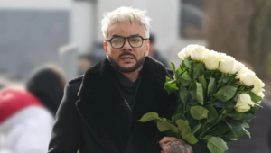 Филипп Киркоров навестил могилу отца в годовщину смерти