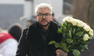 Филипп Киркоров навестил могилу отца в годовщину смерти