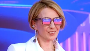 Яна Чурикова оценила свое физическое состояние с помощью популярного челленджа на турнике