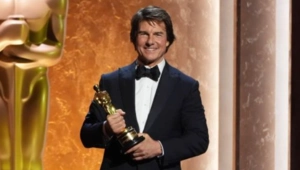 Том Круз получил свой первый почетный «Оскар» и произнес трогательную речь Том Круз получил свой первый почетный «Оскар» и произнес трогательную речь