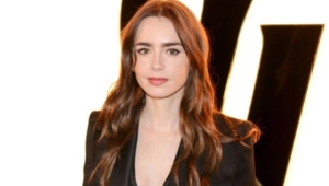 Лили Коллинз сыграет Одри Хепберн в фильме о создании «Завтрака у Тиффани» Лили Коллинз сыграет Одри Хепберн в фильме о создании «Завтрака у Тиффани»