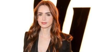 Лили Коллинз сыграет Одри Хепберн в фильме о создании «Завтрака у Тиффани» Лили Коллинз сыграет Одри Хепберн в фильме о создании «Завтрака у Тиффани»