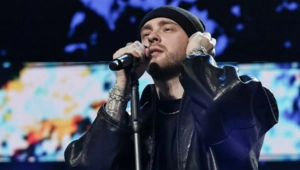 Юрист объяснил, грозит ли штраф Егору Криду за афишу в стилистике фильма «Один дома»