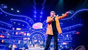 Шура готовит фильм о своей жизни по автобиографической книге