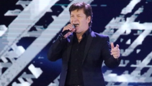 Певец Феликс Царикати узнал о существовании тяжелобольного внебрачного сына