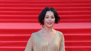 Екатерина Волкова снялась с 17-летним сыном от Эдуарда Лимонова: «Мужественный и красивый парень» Екатерина Волкова снялась с 17-летним сыном от Эдуарда Лимонова: «Мужественный и красивый парень»