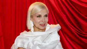 Алена Свиридова оригинально поздравила себя с 64-летием Алена Свиридова оригинально поздравила себя с 64-летием