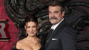 Милли Бобби Браун и Дэвид Харбор воссоединились после обвинений в домогательствах Милли Бобби Браун и Дэвид Харбор воссоединились после обвинений в домогательствах