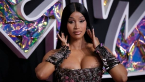 Карди Би стала мамой в четвертый раз