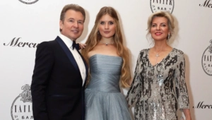 Александр Малинин публично признался в чувствах жене в честь 35-й годовщины свадьбы Александр Малинин публично признался в чувствах жене в честь 35-й годовщины свадьбы