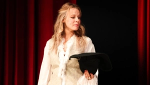 Александра Ребенок рассказала о материнстве: «Я немножко сумасшедшая мама» Александра Ребенок рассказала о материнстве: «Я немножко сумасшедшая мама»