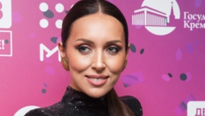 Алсу рассказала, как заставила свою мать рыдать: «Впервые за 25 лет» Алсу рассказала, как заставила свою мать рыдать: «Впервые за 25 лет»