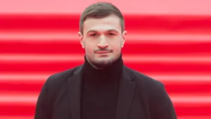 Торнике Квитатиани показал кадры с помолвки в Париже Торнике Квитатиани показал кадры с помолвки в Париже