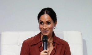 СМИ: Меган Маркл пыталась попасть на похороны Валентино Гаравани через связи СМИ: Меган Маркл пыталась попасть на похороны Валентино Гаравани через связи