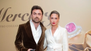 Муж Муцениеце удивил публику важным обращением к жене Муж Муцениеце удивил публику важным обращением к жене