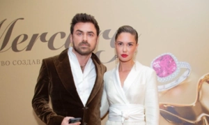 Муж Муцениеце удивил публику важным обращением к жене Муж Муцениеце удивил публику важным обращением к жене