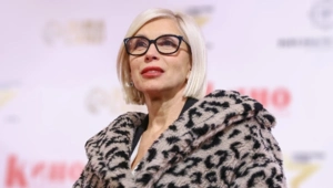 63-летняя Алена Свиридова принципально отказалась от косметологии 63-летняя Алена Свиридова принципально отказалась от косметологии