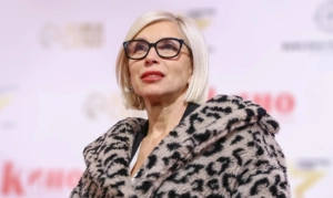 63-летняя Алена Свиридова принципально отказалась от косметологии 63-летняя Алена Свиридова принципально отказалась от косметологии