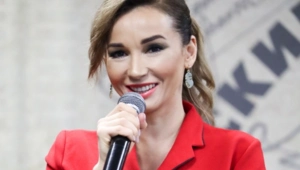 Анфиса Чехова рассказала о знакомстве с женихом Златопольским и планах на детей Анфиса Чехова рассказала о знакомстве с женихом Златопольским и планах на детей