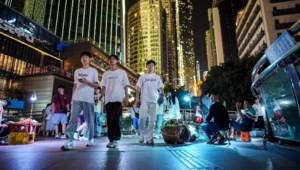 Словом года стало молодежное выражение, непонятное даже подросткам Словом года стало молодежное выражение, непонятное даже подросткам