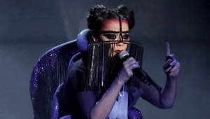 Бьорк станет хедлайнером фестиваля в день полного солнечного затмения в Исландии