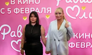 Дана Борисова вышла на связь после обвинений дочери в домашнем насилии: «Сижу и плачу»