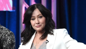 Онкобольная звезда сериала «Беверли-Хиллз» подала на алименты: «Надеется, что я умру»