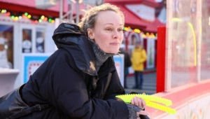 Актриса Ольга Ломоносова отказалась от «уколов красоты» ради реализма и времени Актриса Ольга Ломоносова отказалась от «уколов красоты» ради реализма и времени