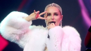 Певица Ханна отметила десятую годовщину свадьбы сумкой за 6 млн рублей