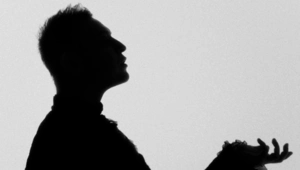 Группа «Звери» представила чувственное музыкальное посвящение Чехову