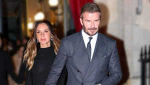 Виктория Бекхэм получила награду от Минкульта Франции на фоне нерешенного конфликта со старшим сыном