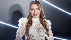 Карина Кросс рассказала, как дебютировала в кино и почему мечтает сыграть злодейку Карина Кросс рассказала, как дебютировала в кино и почему мечтает сыграть злодейку