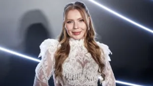 Карина Кросс рассказала, как дебютировала в кино и почему мечтает сыграть злодейку Карина Кросс рассказала, как дебютировала в кино и почему мечтает сыграть злодейку