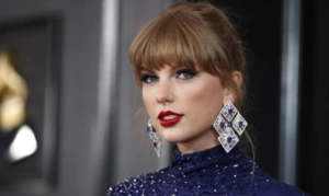 Тейлор Свифт рассказала, как конфликт с родителями вдохновил ее на хит «Love Story» в 17 лет