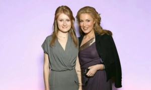 Сестра Марии Шукшиной посочувствовала племяннице-бодибилдерше: «Она заглушает боль»