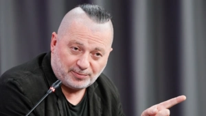 Вадим Самойлов поздравил МУЗ-ТВ с Днём рождения Вадим Самойлов поздравил МУЗ-ТВ с Днём рождения