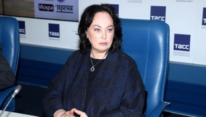 Ларису Гузееву преследуют несчастья: артистка вновь прикована к постели Ларису Гузееву преследуют несчастья: артистка вновь прикована к постели