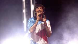 Луи Томлинсон сообщил, как изменились отношения в One Direction, и кто из участников добился успеха Луи Томлинсон сообщил, как изменились отношения в One Direction, и кто из участников добился успеха